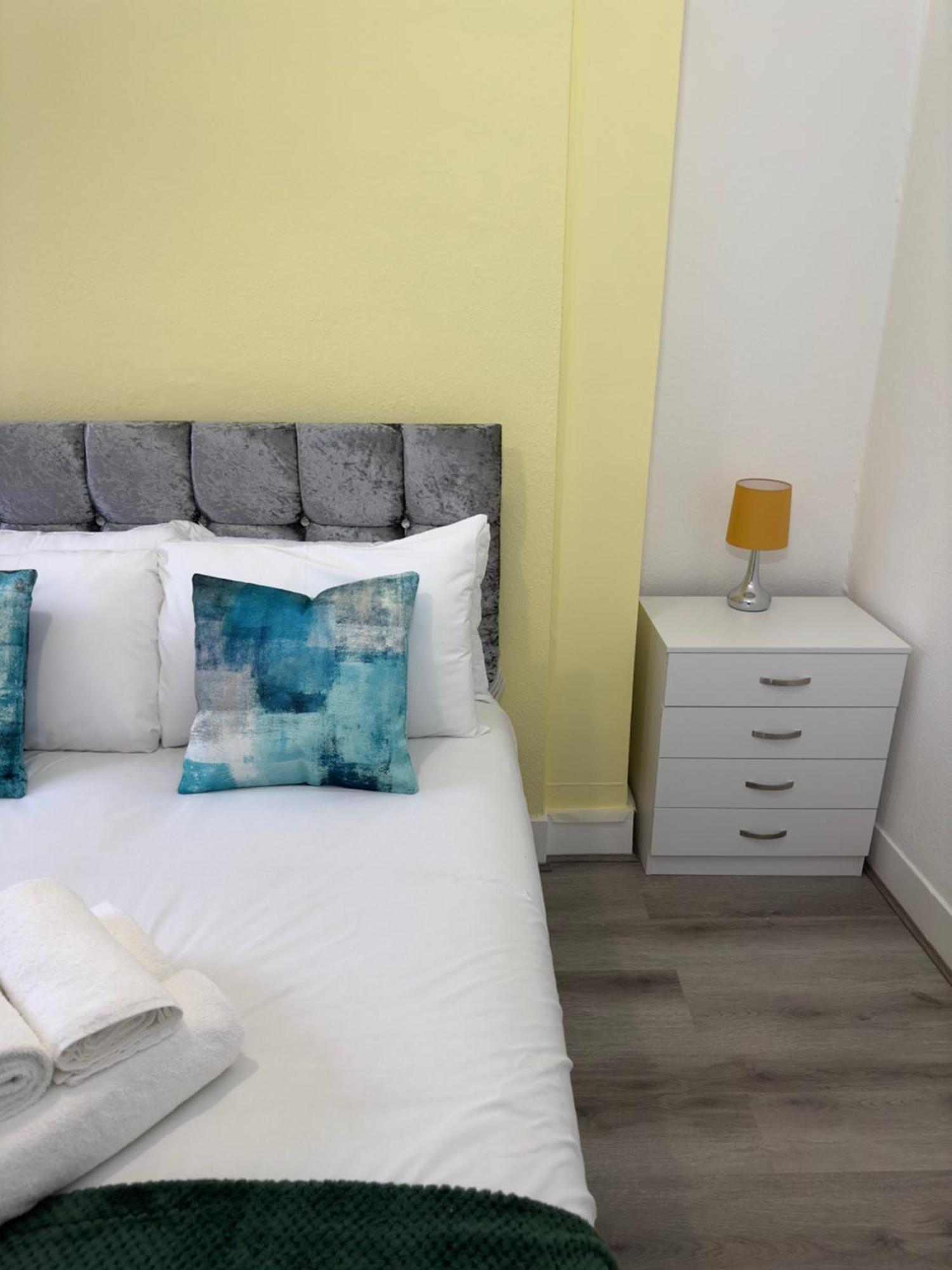 Holiday home Hackney Mid & Long-term London