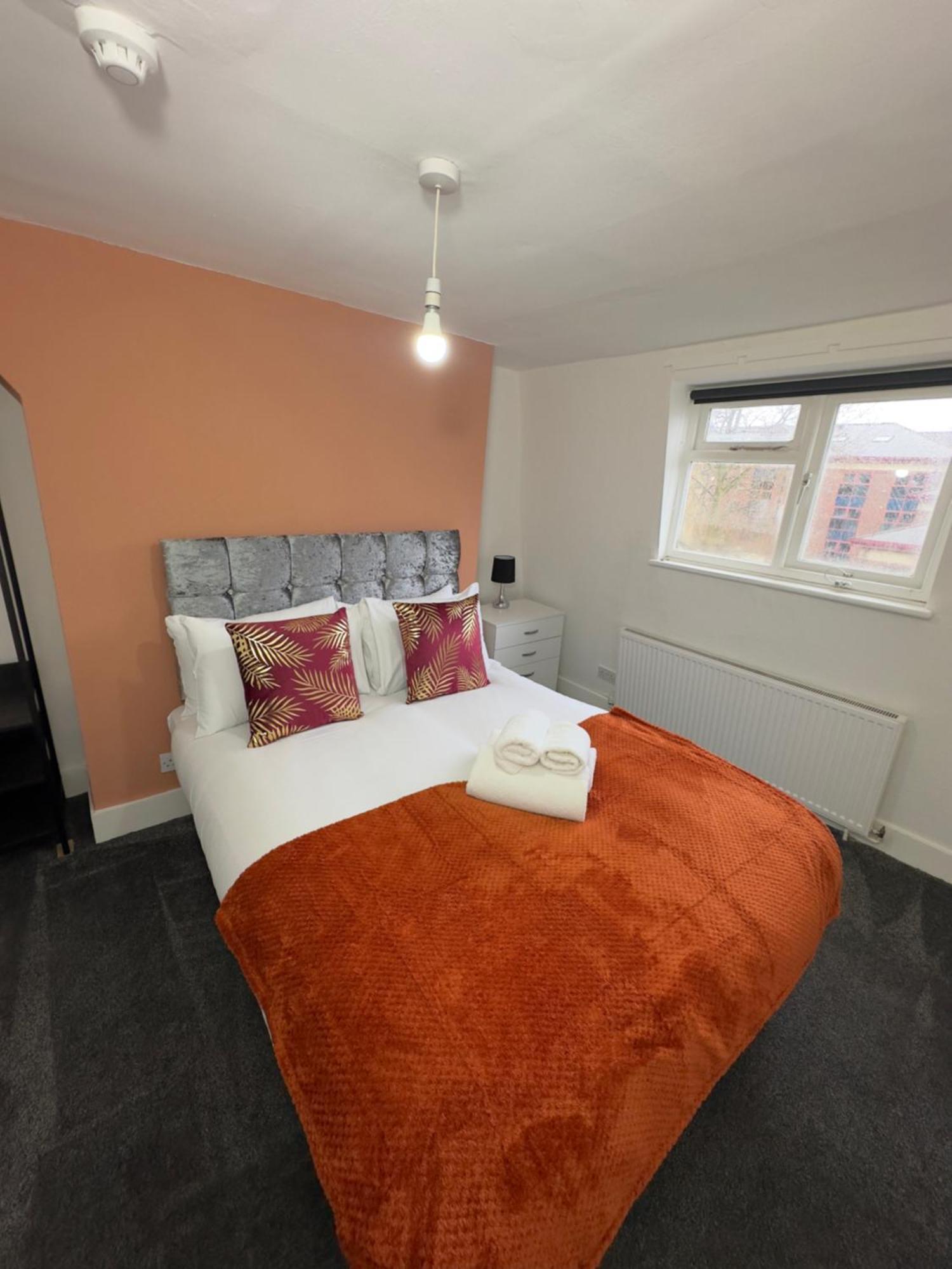 Hackney Mid & Long-term Holiday home *